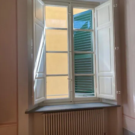 Puccini's Home, Elegant In Piazza Puccini